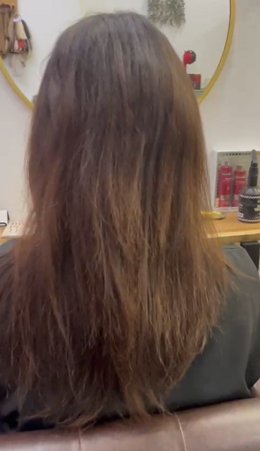 Media melena con poco volumen antes de aplicar nuestras extensiones de queratina